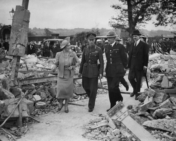28 September 1940 worldwartwo.filminspector.com King George Queen Elizabeth Blitz damage