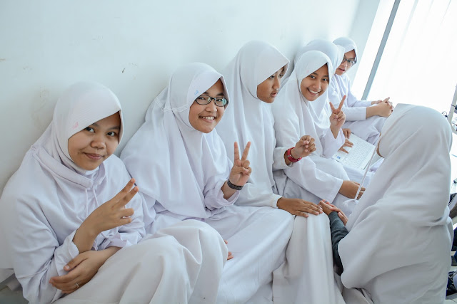 http://www.kompasiana.com/boardingschool/smp-islam-cendekia-cianjur-boarding-school_54f91753a33311b6078b45d4