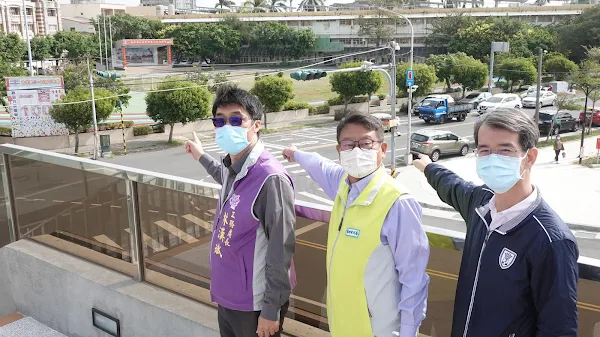 ▲鹿港洛津國小地下停車場兼蓄洪池工程招標作業中，完工後可提供約107格汽車格位及公共廁所，有效解決古都淹水之苦。（記者林明佑攝）