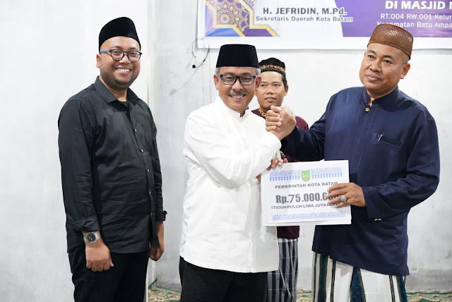 Safari Ramadhan di Tanjungsengkuang, Jefridin : Walikota Harapkan Doa Masyarakat Wujudkan Batam Bandar Dunia Madani 