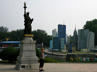 Beijing protestor makes symbolic statement for freedom