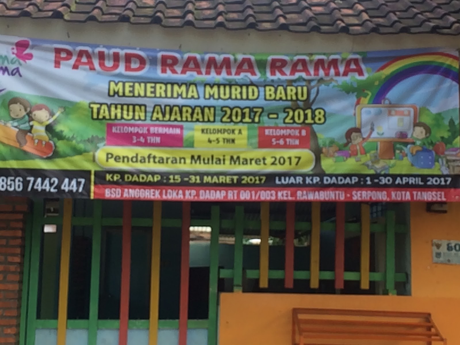 Rawabuntu Serpong Kota Tangerang Selatan terdapat 3 ruang kelas 1 kantor kepala sekolah dan