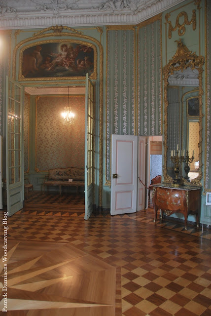 SCHLOSS BENRATH | Castle in Düsseldorf | Rococo castle interior | Rococo-style ornaments | Corps de Logis