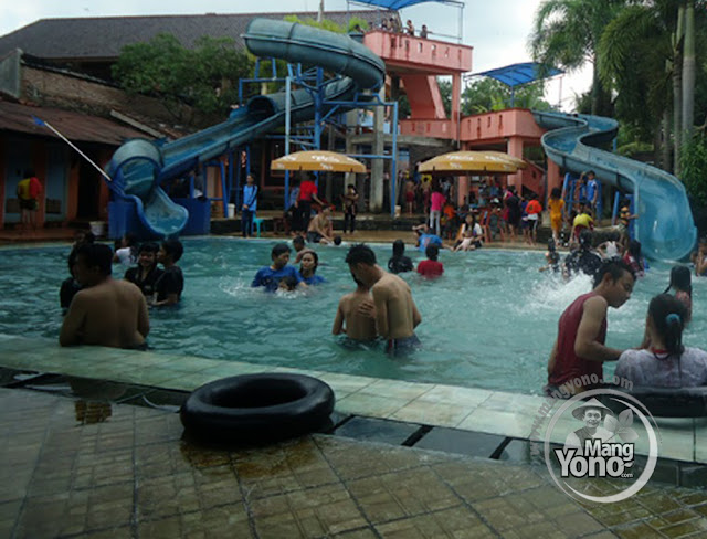 Berenang Di Kolam Renang Tirta Citapen