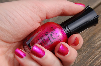 Kleancolor Metallic Pink, a pink/magenta/fuschia metallic nail polisch/lacquer from Kleancolor