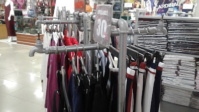  Rak  Baju  Gantung Yang Unik Sangat Menarik