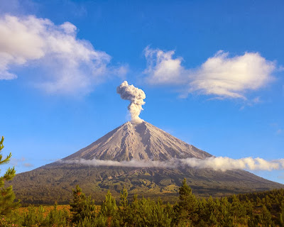 Cinta Itu, Mahameru, Sang Pena