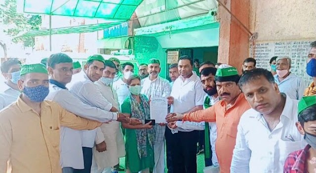 भारतीय किसान यूनियन भानु ने सिटी मजिस्ट्रेट कार्यालय पर प्रदर्शन कर मुख्यमंत्री के नाम सौंपा ज्ञापन