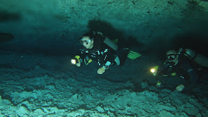 Cavern diving in a Mexican 'Cenote'