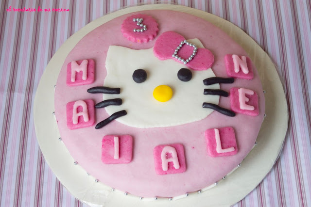 Tarta hello kitty de Maialen