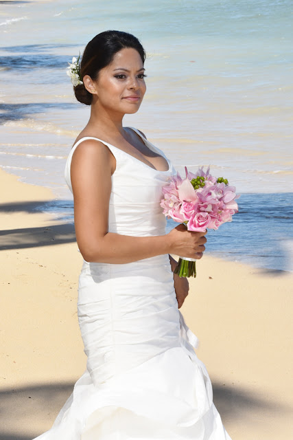 Brides in Honolulu