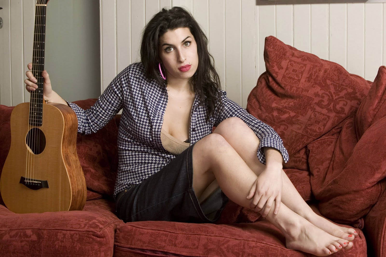 amy winehouse feet