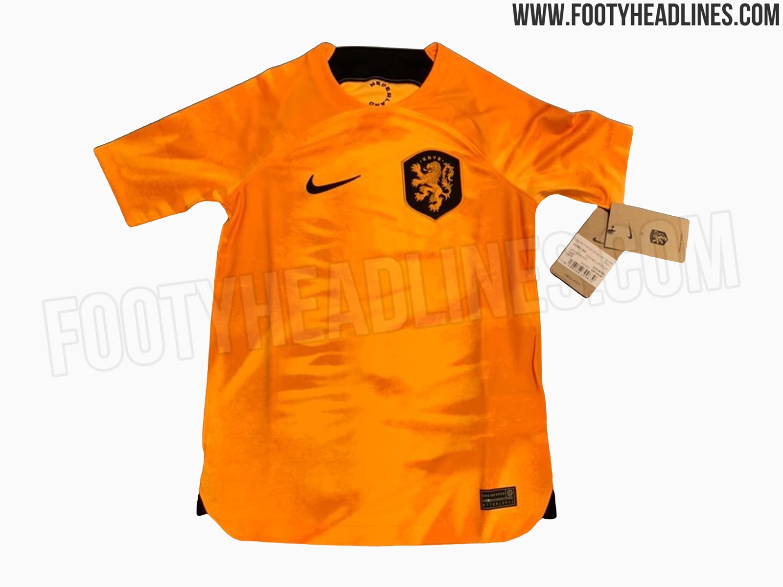 Men's KNVB Crest World Cup 22 Tee - Orange Peel