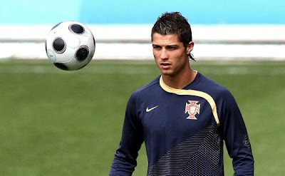 Cristiano Ronaldo' hair is