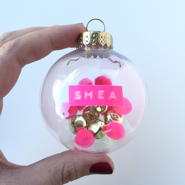 Check out these easy DIY Dollar Tree Ornament Place Cards!