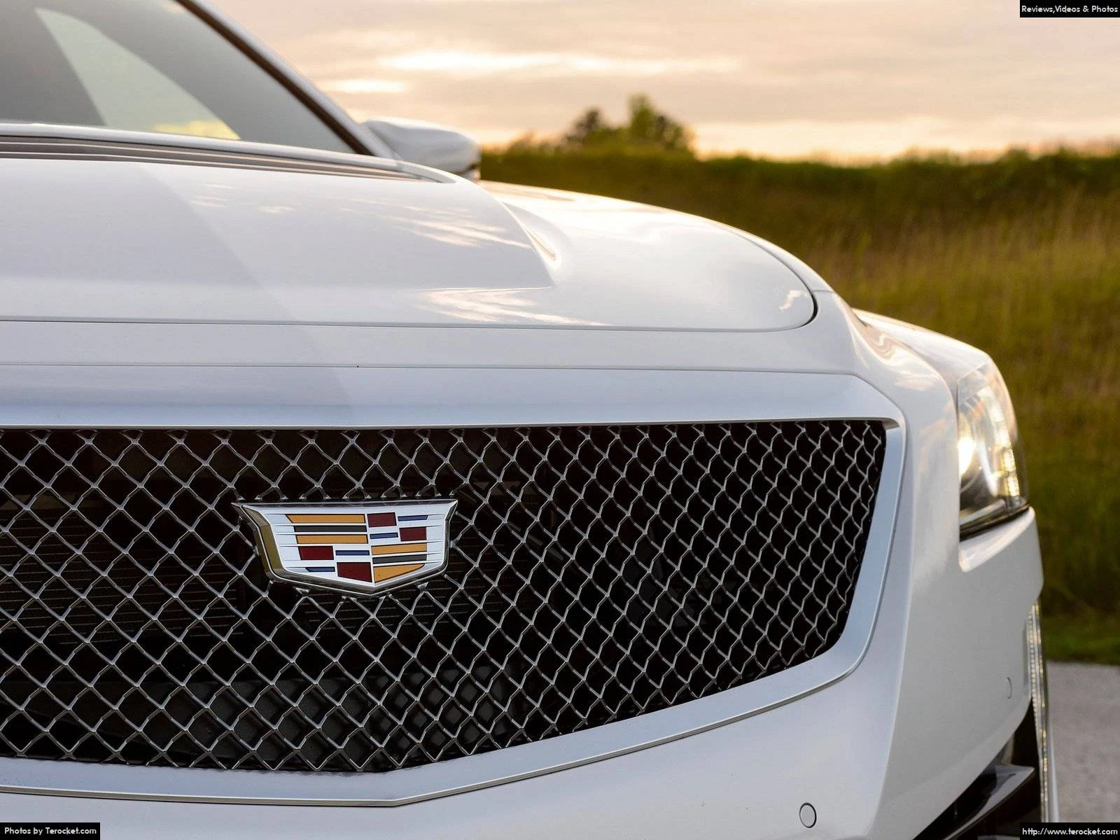 Hình ảnh xe ô tô Cadillac CTS-V 2016 & nội ngoại thất