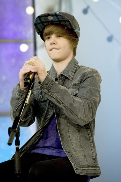 justin bieber 2009 photoshoot. Justin Bieber has been nabbed