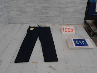 中古品　子供服　１００㎝　GAP　ブラック　ロングパンツ　１９８円