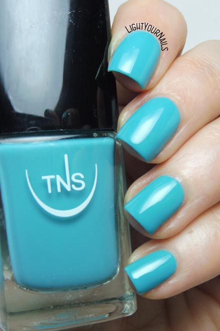 Smalto azzurro turchese TNS Cosmetics Firenze Altrove 564 La Quiete turquoise nail polish #unghie #nails #tns #tnsaltrove #tnscosmetics #tnsfirenze #lightyournails