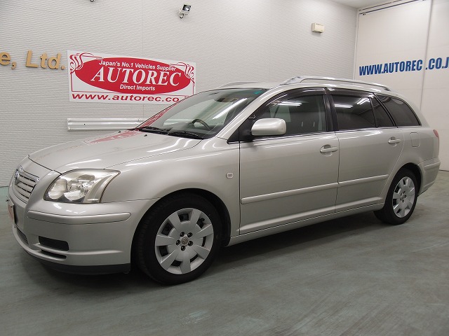 19568T3N7 2004 Toyota Avensis