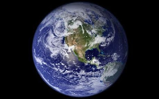 美国科学家拼接出迄今最详细地球真彩照