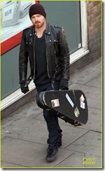 aaron-paul-a-long-way-down-filming-08