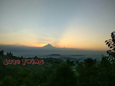 pemandangan gunung semeru dari Punthuk Setumbu