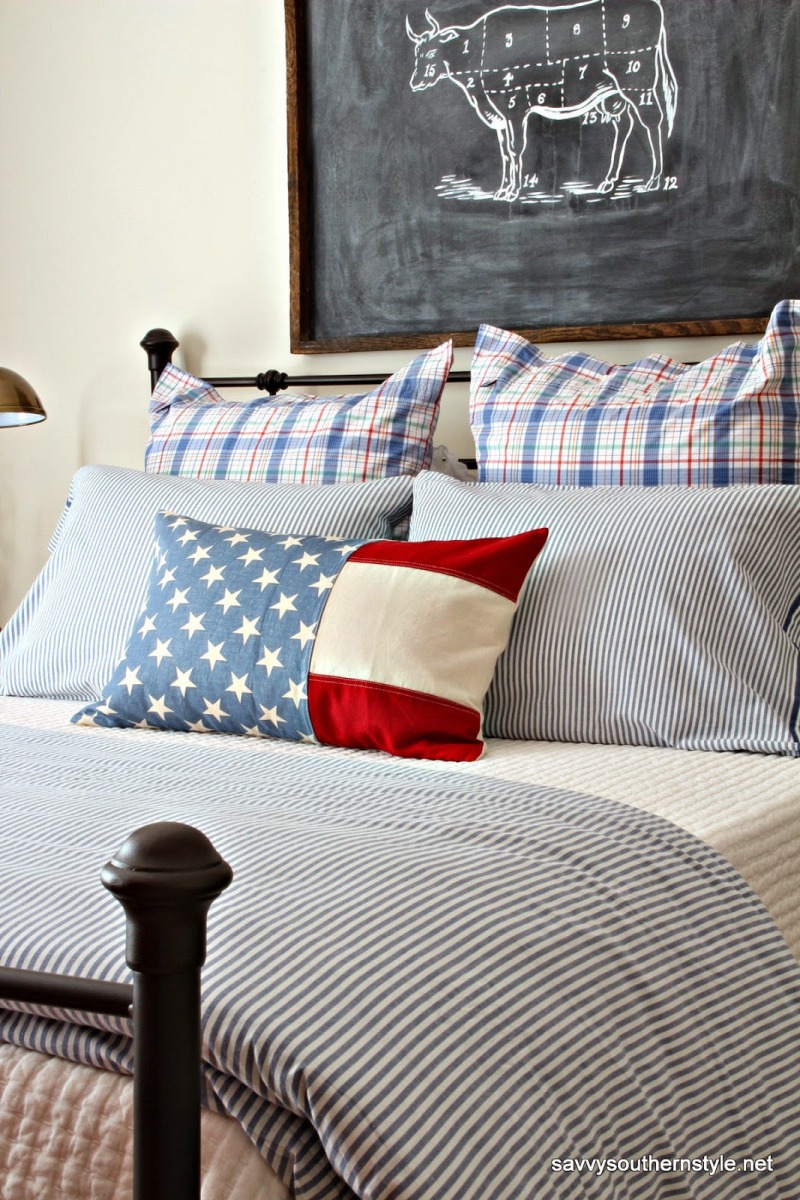 Easy 4th of July Modern Farmhouse Décor - last-minute, simple yet pretty ideas to decorate your home or party on a budget for the 4th of July!