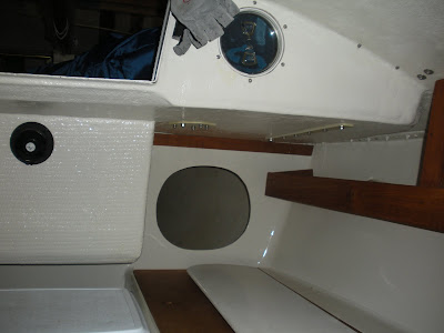 J24 USA 2842 : Interior Photos