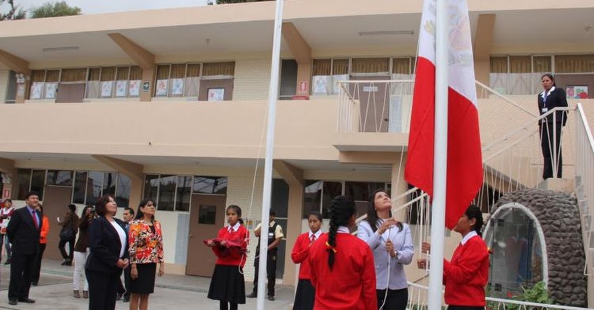 Con normalidad se da inicio al año escolar 2017 en la GRE Arequipa