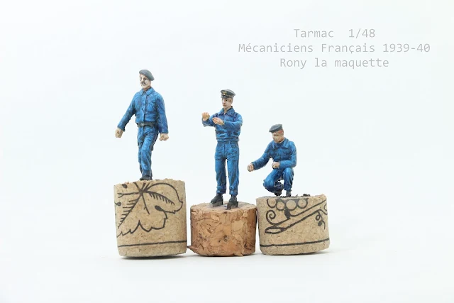 Figurines Tarmac mécaniciens français 1939-40 au 1/48.