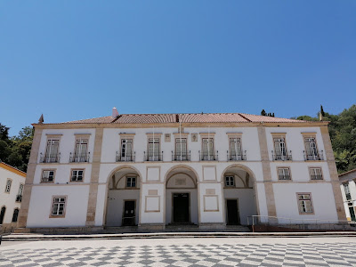 Câmara Municipal de Tomar na Praça da República