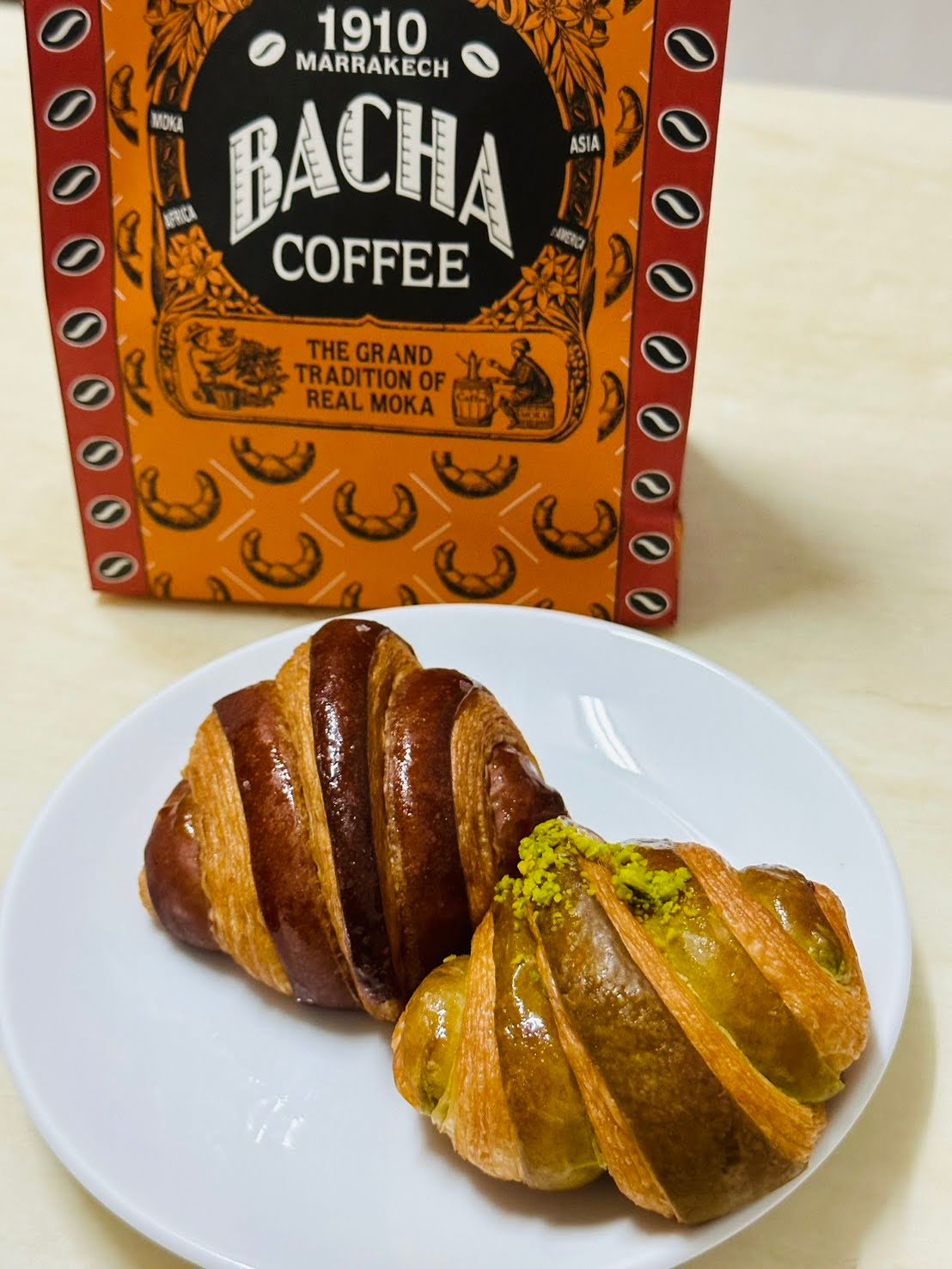 台北新光三越信義區網美咖啡廳 夿萐咖啡 Bacha Coffee, 新加坡必買的伴手禮, 下午茶甜點可頌麵包