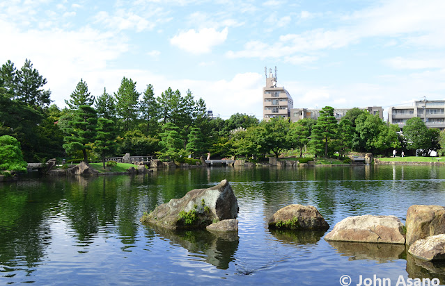 Ryusen Lake at Tokugawaen Garden