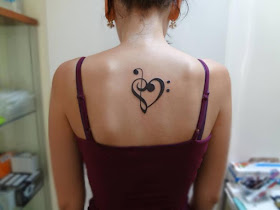 tatuaje corazon musica 1