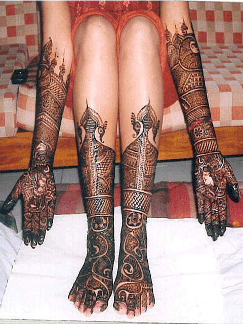 designs of mehndi 2011. Latest Mehndi Design 2011