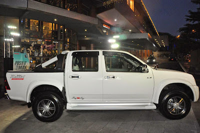 Modifikasi Mobil Isuzu D-Max 2011