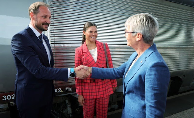 Crown Princess Victoria wore a flora coral checker blazer from By Malina and celia pants from By Malina. Crown Princess Mette-Marit
