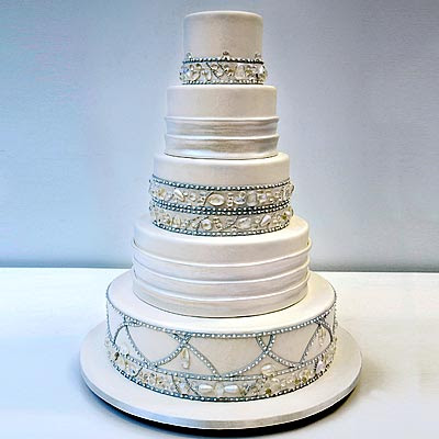 pictures of wedding cakes with bling