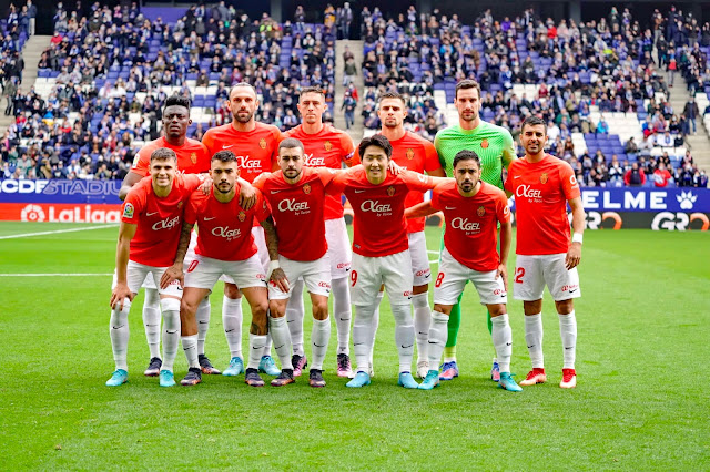 📸R. C. D. MALLORCA 📆20 marzo 2022 ⬆️Iddrisu Baba, Muriqi, Antonio Raíllo, Martin Valjent, Sergio Rico y Ángel. ⬇️Gio González, Antonio Sánchez, Dani Rodríguez, Kang-In Lee y Jaume Costa. R. C. D. ESPANYOL DE BARCELONA 1 🆚 R. C. D. MALLORCA 0 Domingo 20/03/2022, 14:00 horas. Campeonato de Liga de 1º División, jornada 28. Cornellá-El Prat, Barcelona, RCDE Stadium: 17.578 espectadores. GOLES: ⚽1-0: 42’, Raúl De Tomás.