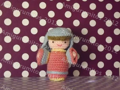 virgen maría amigurumi