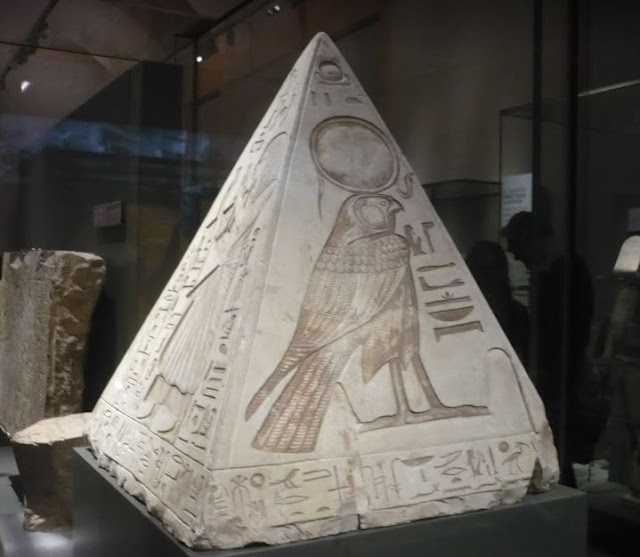 pyramidion di Ramose