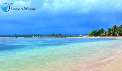 Pantai Ujung Genteng