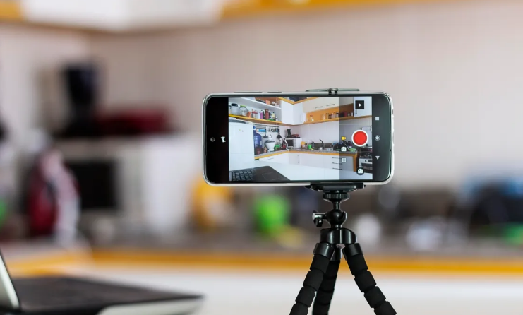 How to turn your Android phone into a free webcam