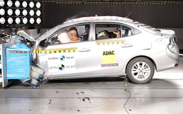 Toyota Yaris ganha 4 estrelas para adultos e 4 para crianças - Latin NCAP