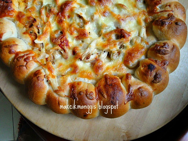 Jom masak, jom makan makan: Roti Ala-Ala Sunflower Pizza:)