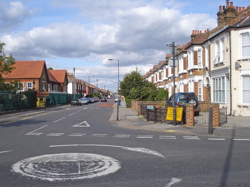 mini-roundabout-2