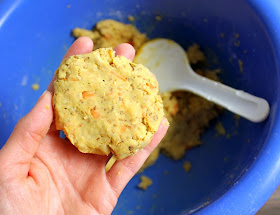 Oppskrift Enkel Kikertburger Veganske Middagskaker Kikerter Gulrot Sesamfrø Kjøttfri Burger