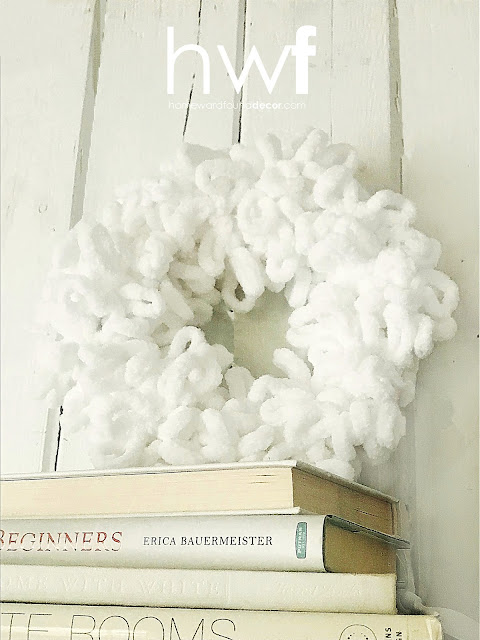 white,DIY,diy decorating,home decor,seasonal,sweaters,crafting,yarn crafts,yarn-wrapped wreath,winter home decor,winter decorating,winter whites,wreaths,yarn crafting,tutorial