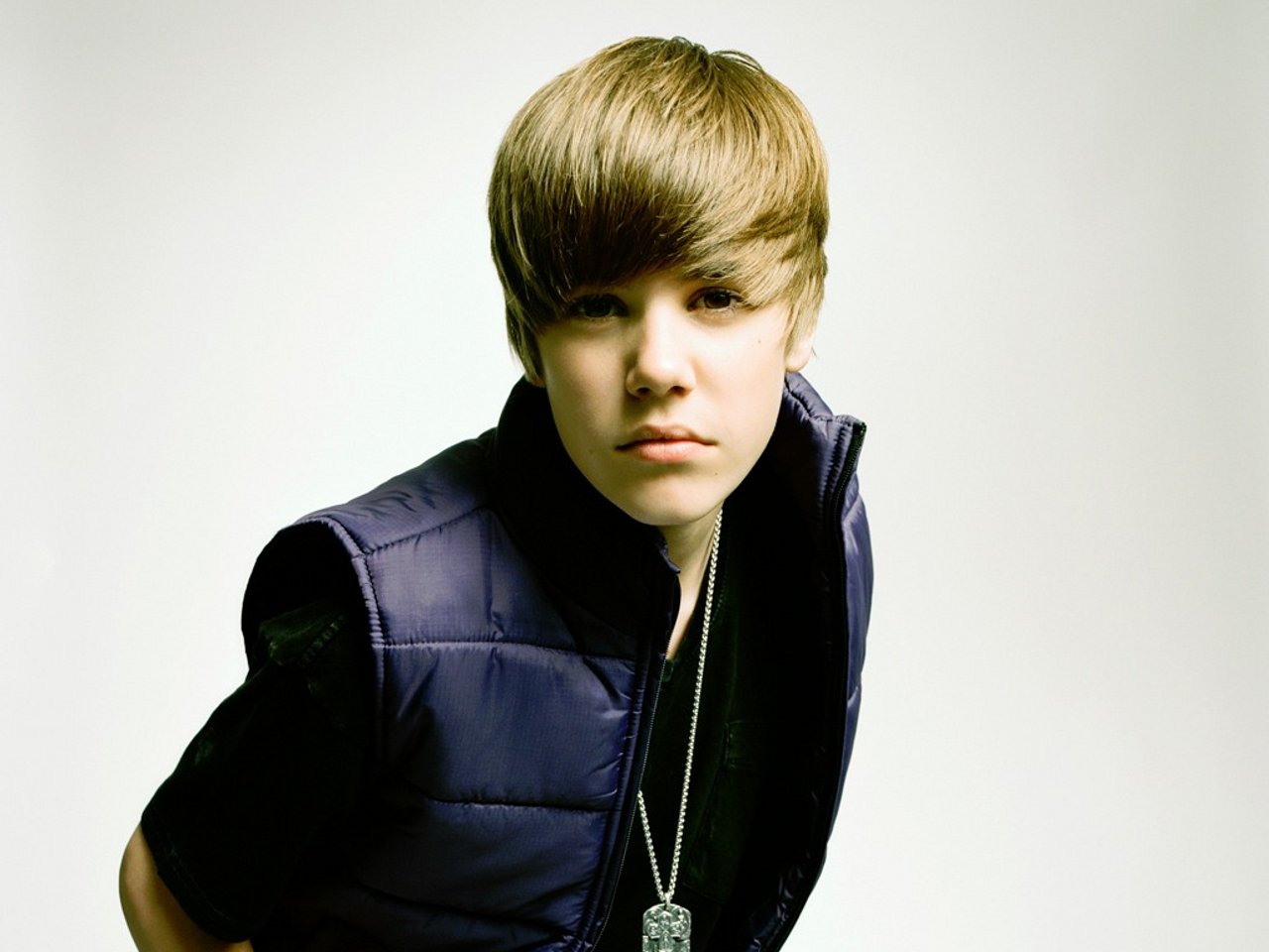 Justin Bieber New HD wallpapers 2012-2013